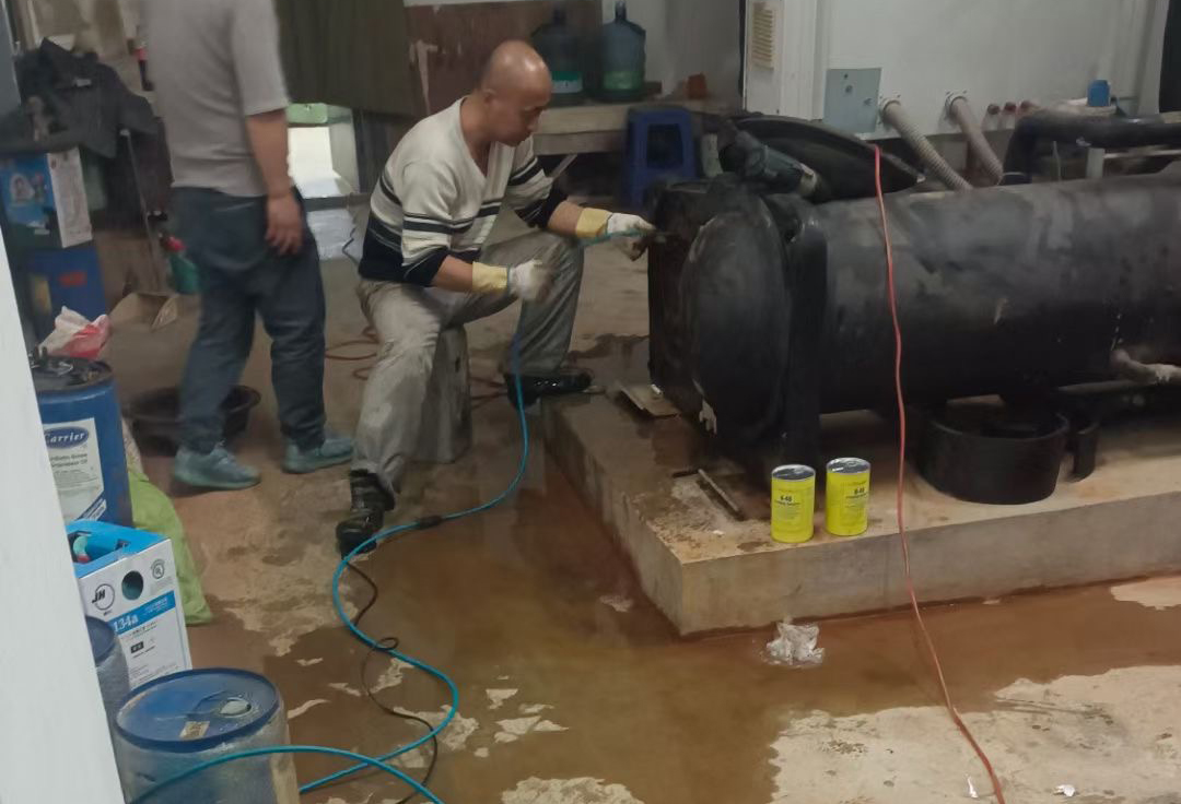 螺桿冷水機(jī)冷凝器清洗方法，讓你...